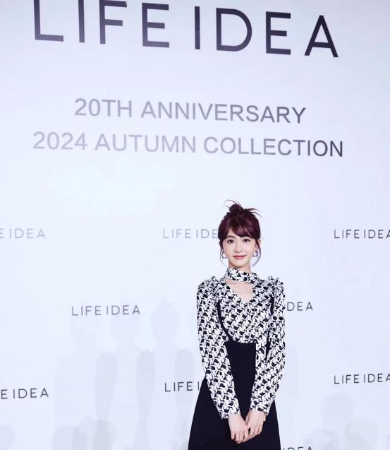 秘2023年春季服装潮流趋势AG真人app时尚前沿：揭
